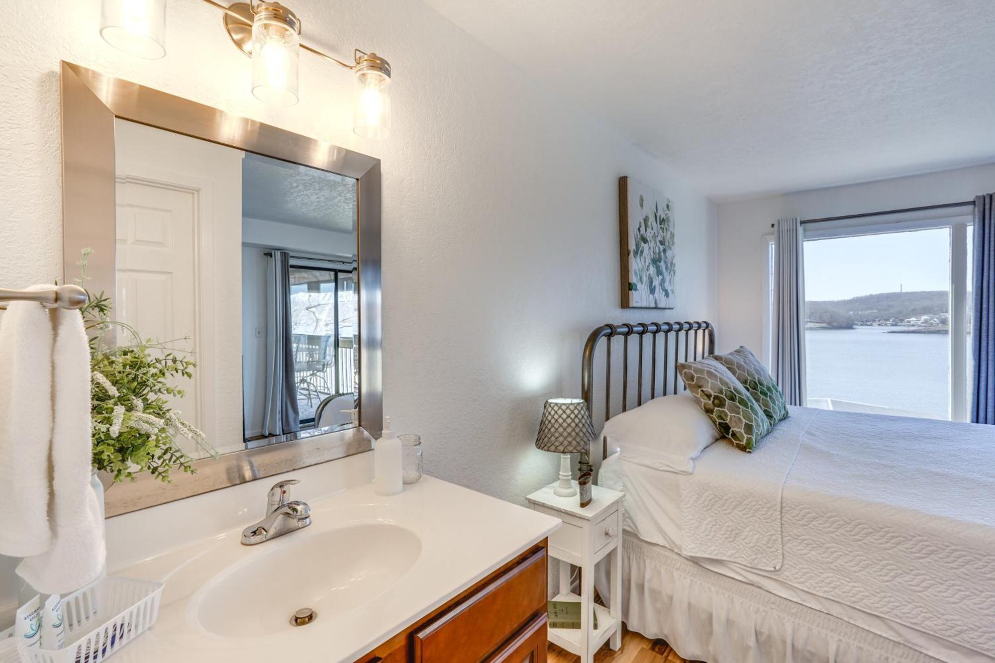 Modern Condo With Screened Balcony And Views! Osage Beach Exterior foto